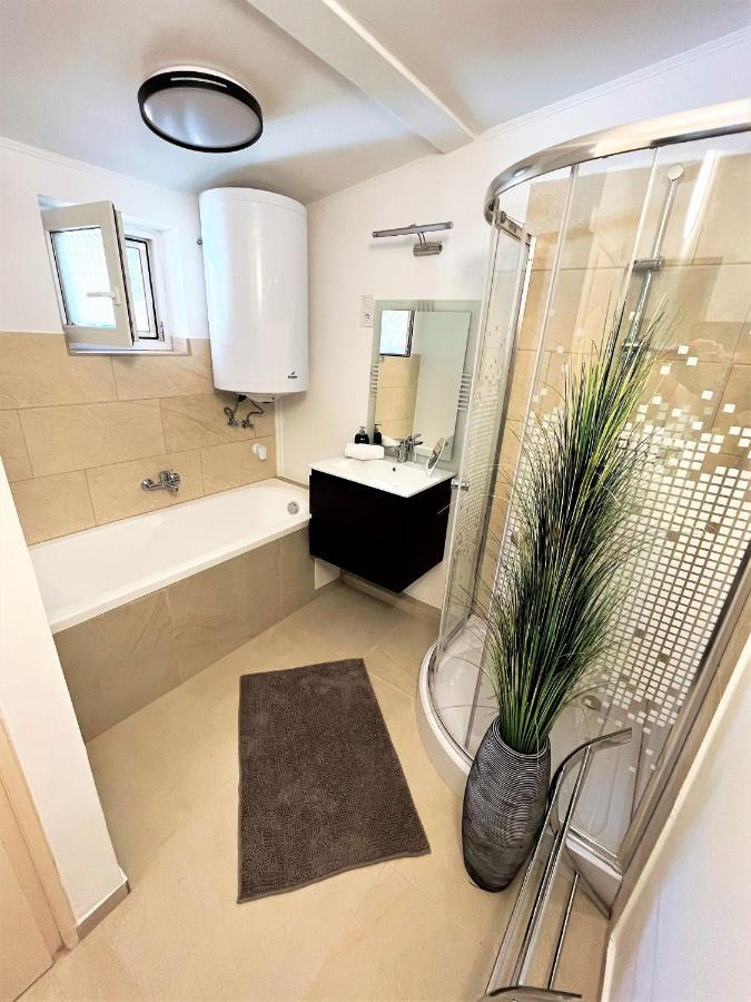 Nyuszis Apartman Kiskunmajsa Esterno foto