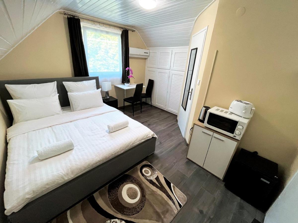 Nyuszis Apartman Kiskunmajsa Esterno foto