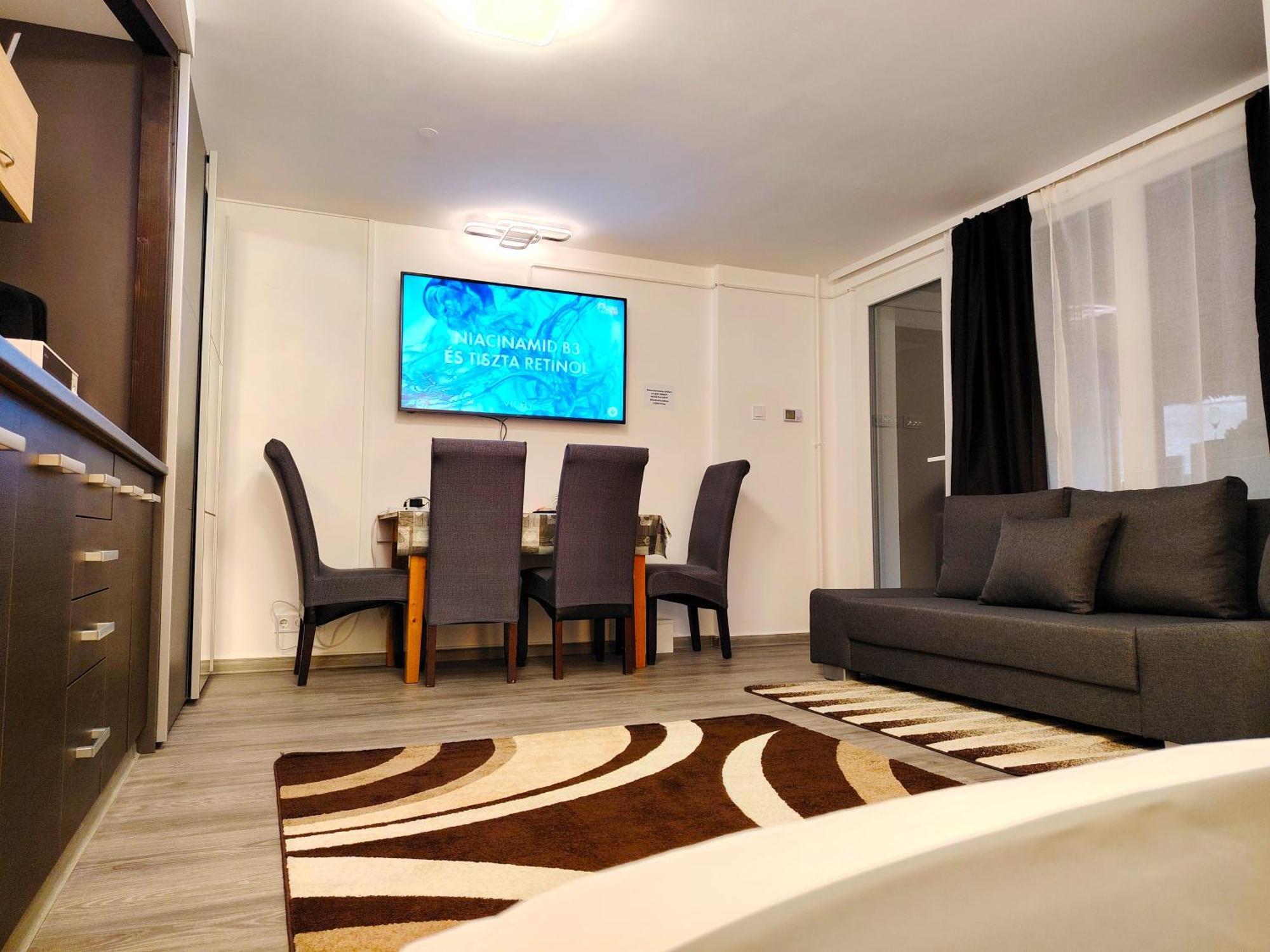 Nyuszis Apartman Kiskunmajsa Esterno foto