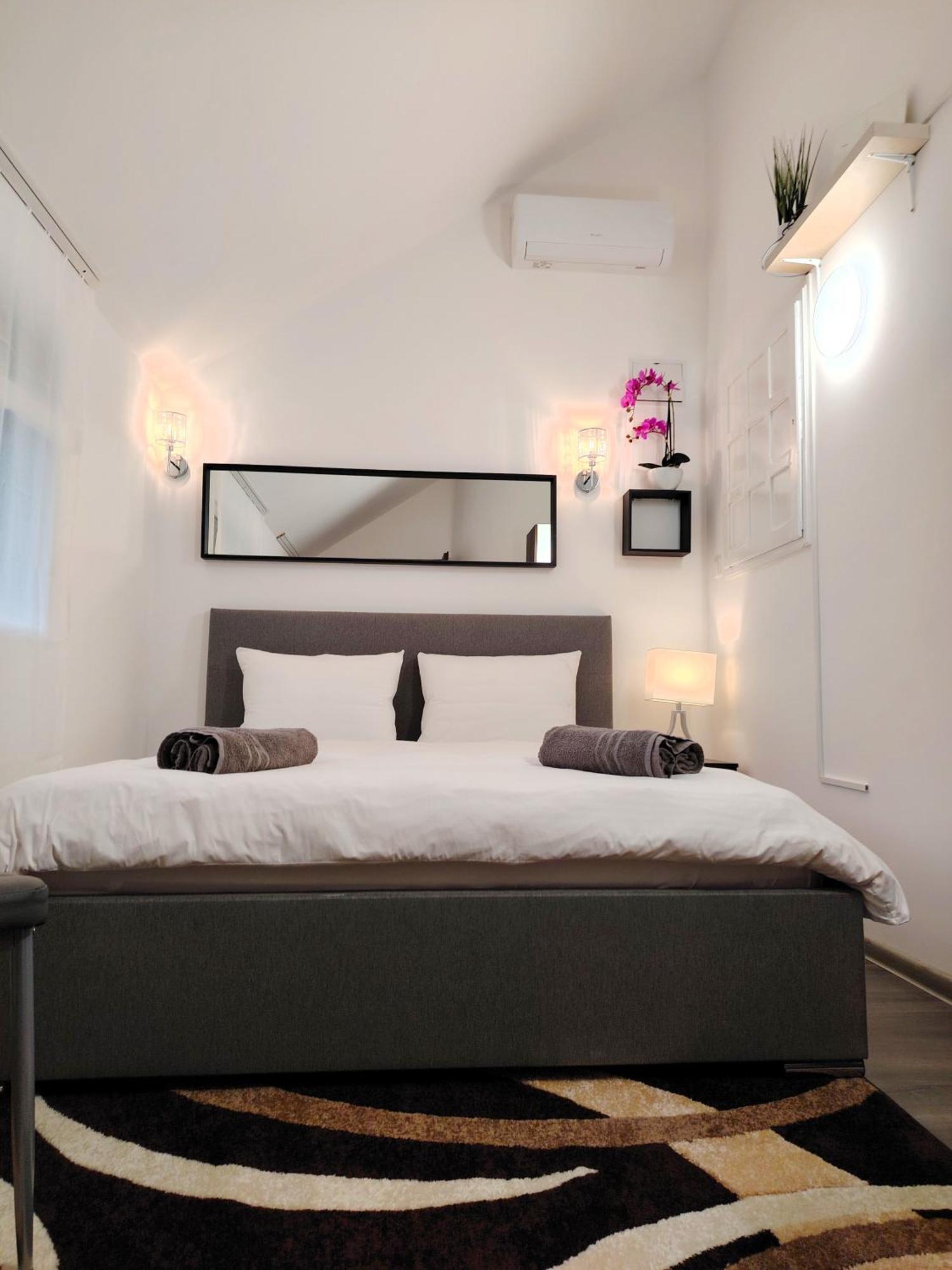 Nyuszis Apartman Kiskunmajsa Esterno foto
